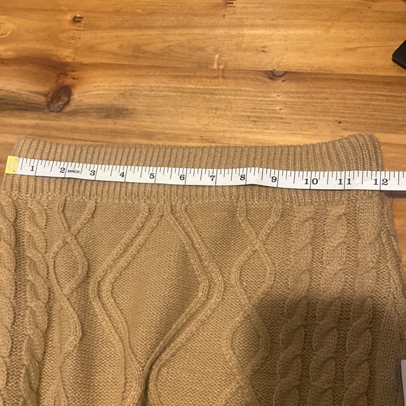 $10 CLEARANCE - NWT Lulus Styled Sensation Cable Knit Sweater Skirt (Skirt Only) - Picture 13 of 15